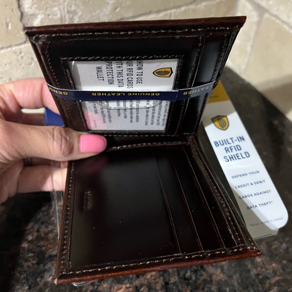 Mens Stafford RFID Shield Wallet - Picture 6 of 15